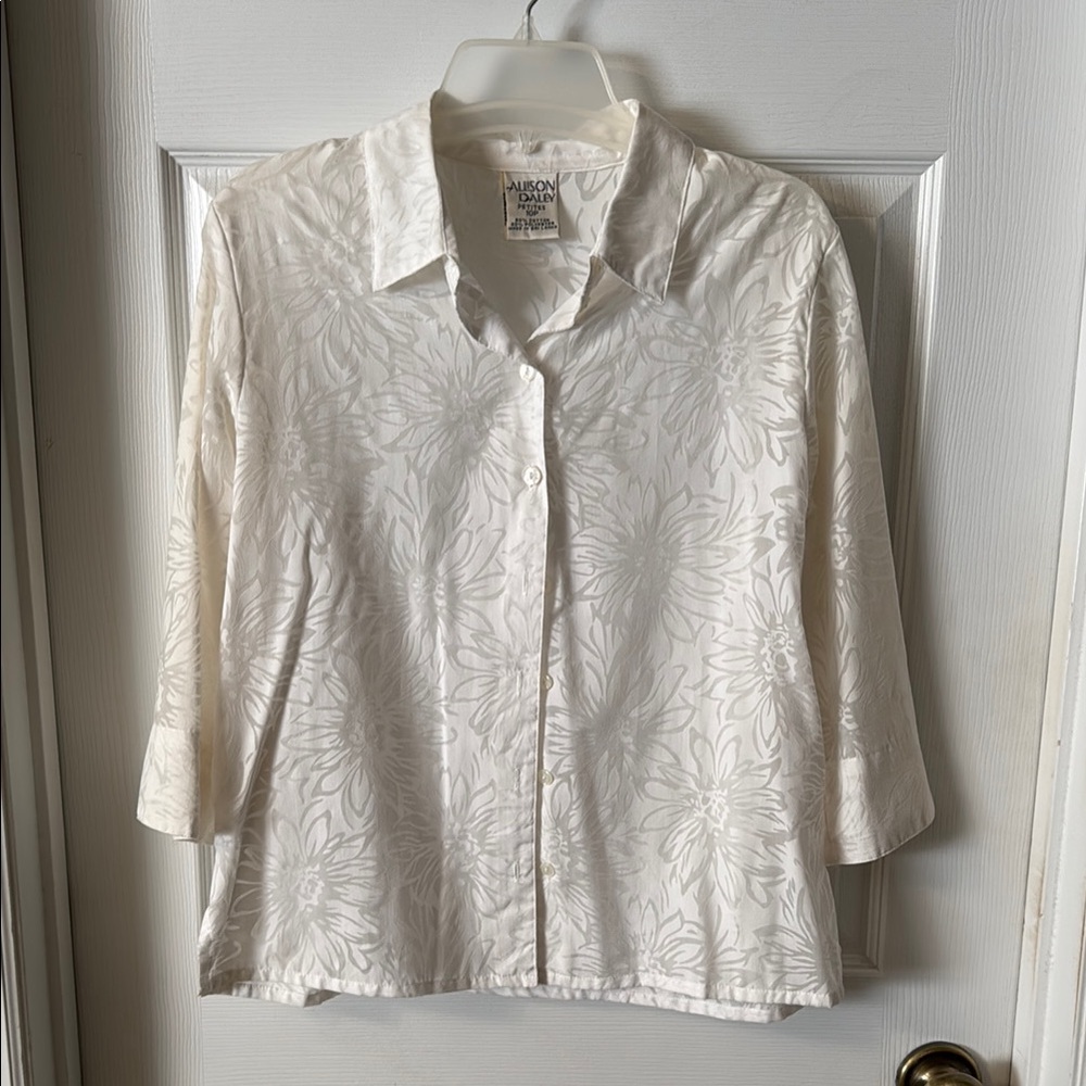 White Floral Button-Up Blouse with 3/4 length sleeves